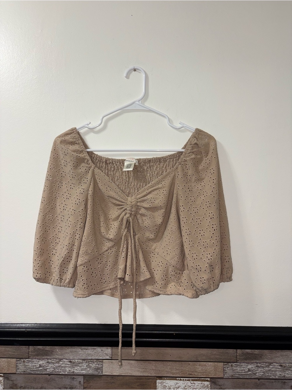 Urban Romantics Eyelet Beige Top With Ruched Tie Front Size Small NWT